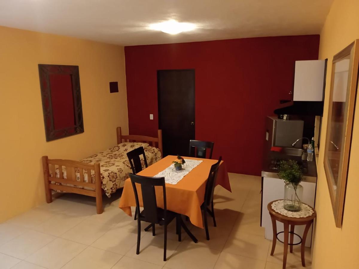 Aparthotel La Casa Rosa